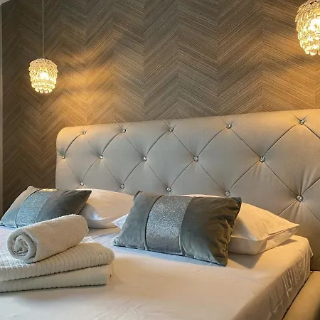 Onyks Проживание в семье