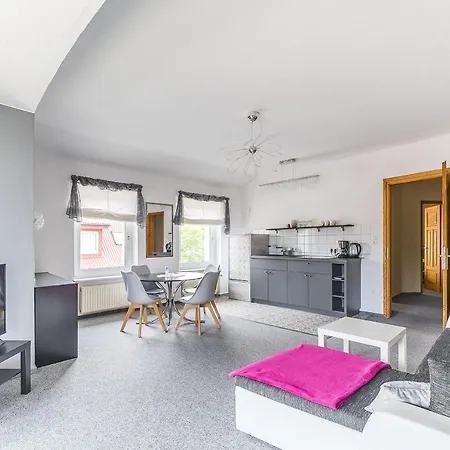 Проживание в семье Onyks Ястшембя-Гура